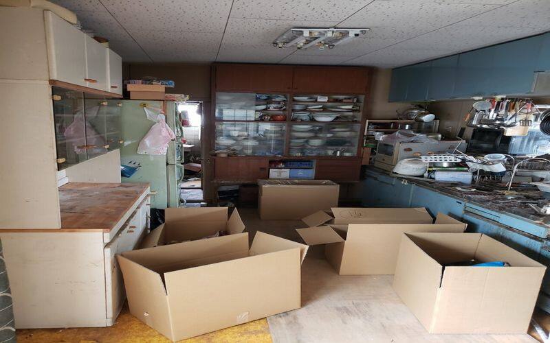 遺品整理の作業風景写真